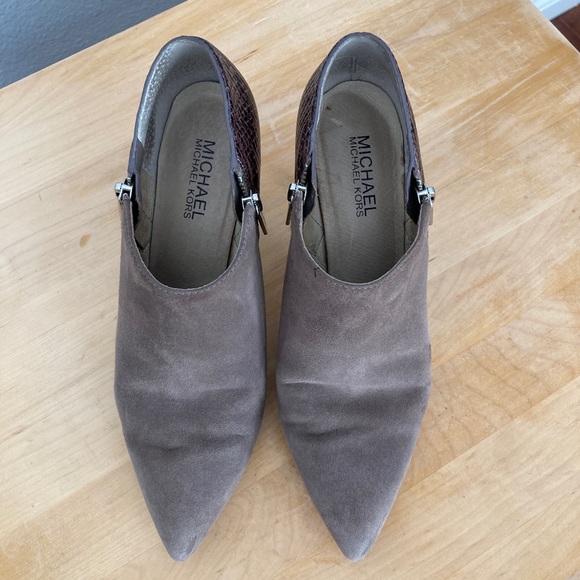 Michael Kors booties size 6.5 - Picture 2 of 11